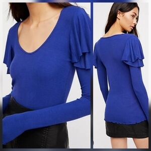 We The Free 💙 Free People sz S On Rewind Layering Top blue ruffle shoulder